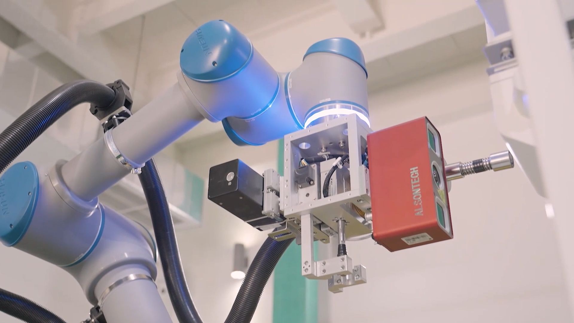 3D相機(jī)+協(xié)作機(jī)器�?0.jpg 3D相機(jī)+協(xié)作機(jī)器�?0.jpg