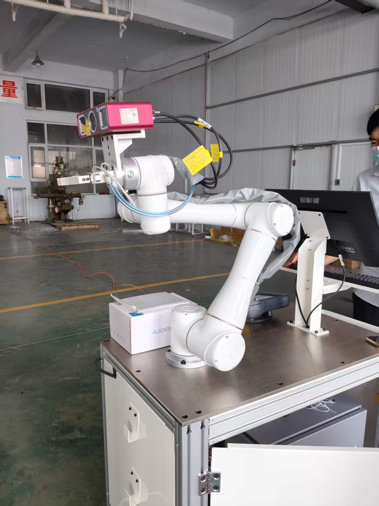 3D相機+協(xié)作機器�?8.jpg 3D相機+協(xié)作機器�?8.jpg