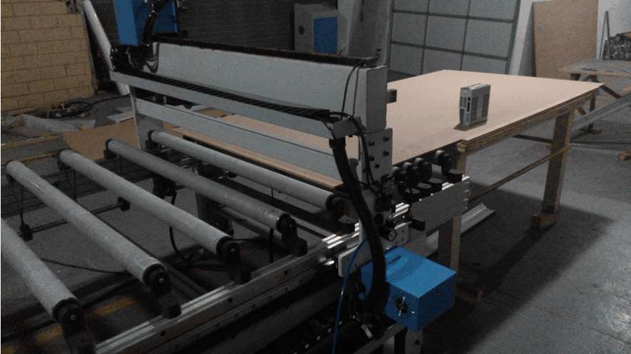 VMMORE智能型伺服在追蹤切斷機(jī)的應(yīng)用實(shí)例