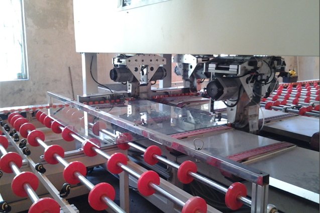 玻璃四邊磨設(shè)備 15242263202004241050.png